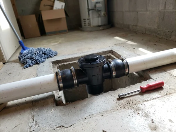 New valve fitted with transition couplings in the reused pit